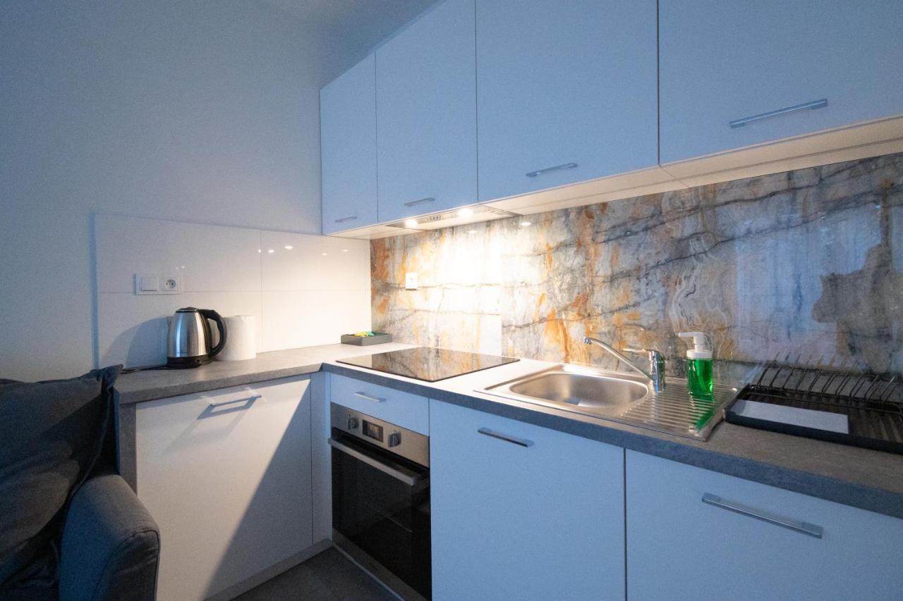 Apartment Bravo